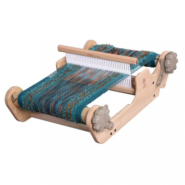 Rosy Loom Woven Scarf (Loom-Weave) – Lion Brand Yarn