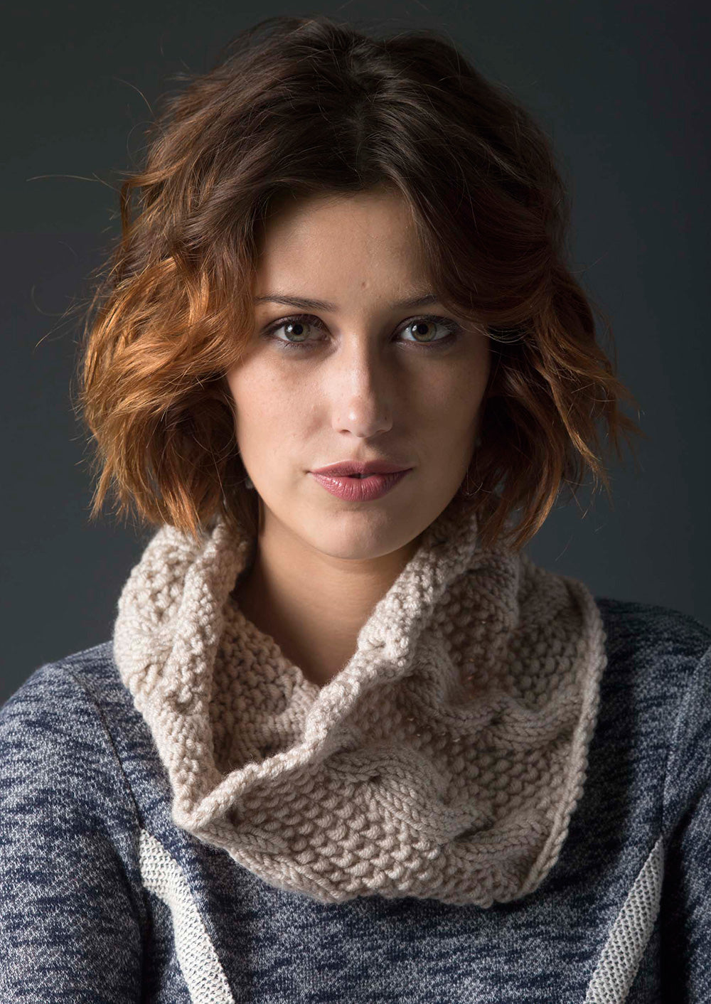 level-3-knit-cowl-pattern-lion-brand-yarn