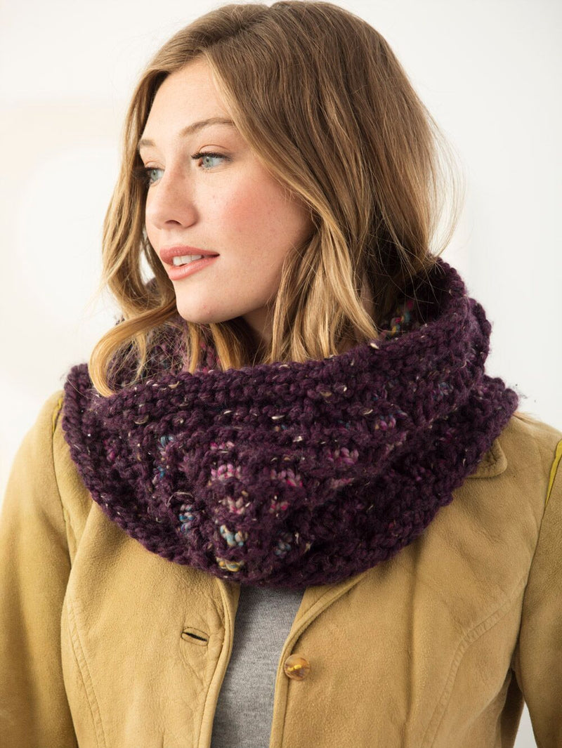 Gridded Cowl Knit Lion Brand Yarn 