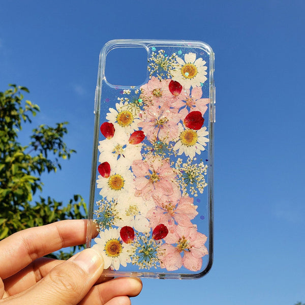 6 Easy DIY Tips on How to Decorate a Clear Phone Case 