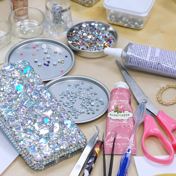 6 Easy DIY Tips on How to Decorate a Clear Phone Case 