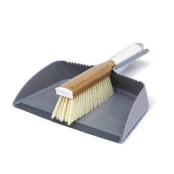 https://cdn.shopify.com/s/files/1/0286/1672/0466/products/Full-Circle-Clean-Team-Brush-Dustpan-Set_350x350.jpg?v=1596068936