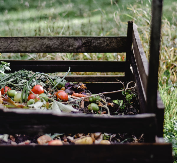 Layer compost for successful gardening | Vego Garden