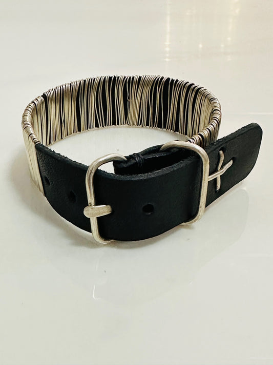 Dallaiti Flat Leather Bracelet with Metal Buckle