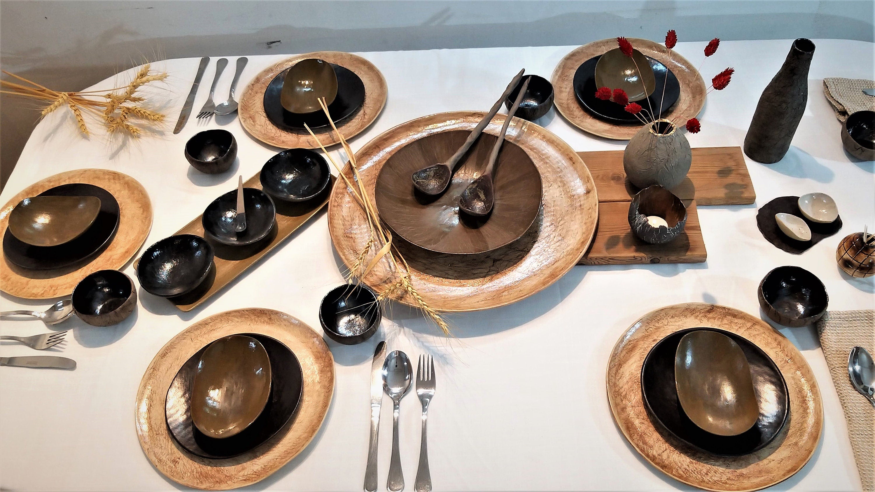 Complete Stoneware Ceramic Dinnerware Set for 6 - Perfect for Christmas - Inspired Dining