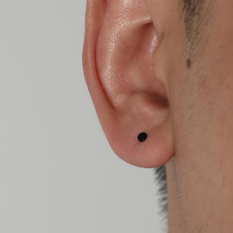 Image of Simple Small Ear Studs