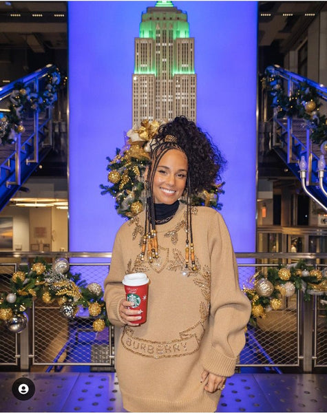 Alicia Keys, Gorgeous Smile, Starbucks & Empire State Building