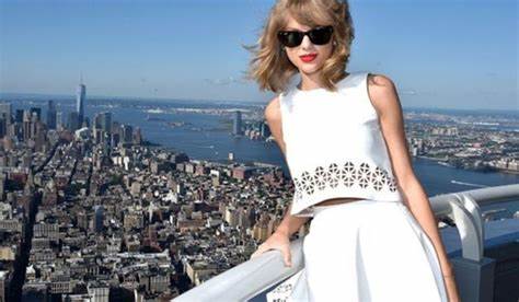 Plagiarizing John Mayer: 'Taylor Swift Drop "Shake it Off" from the Empire State Building in NYC