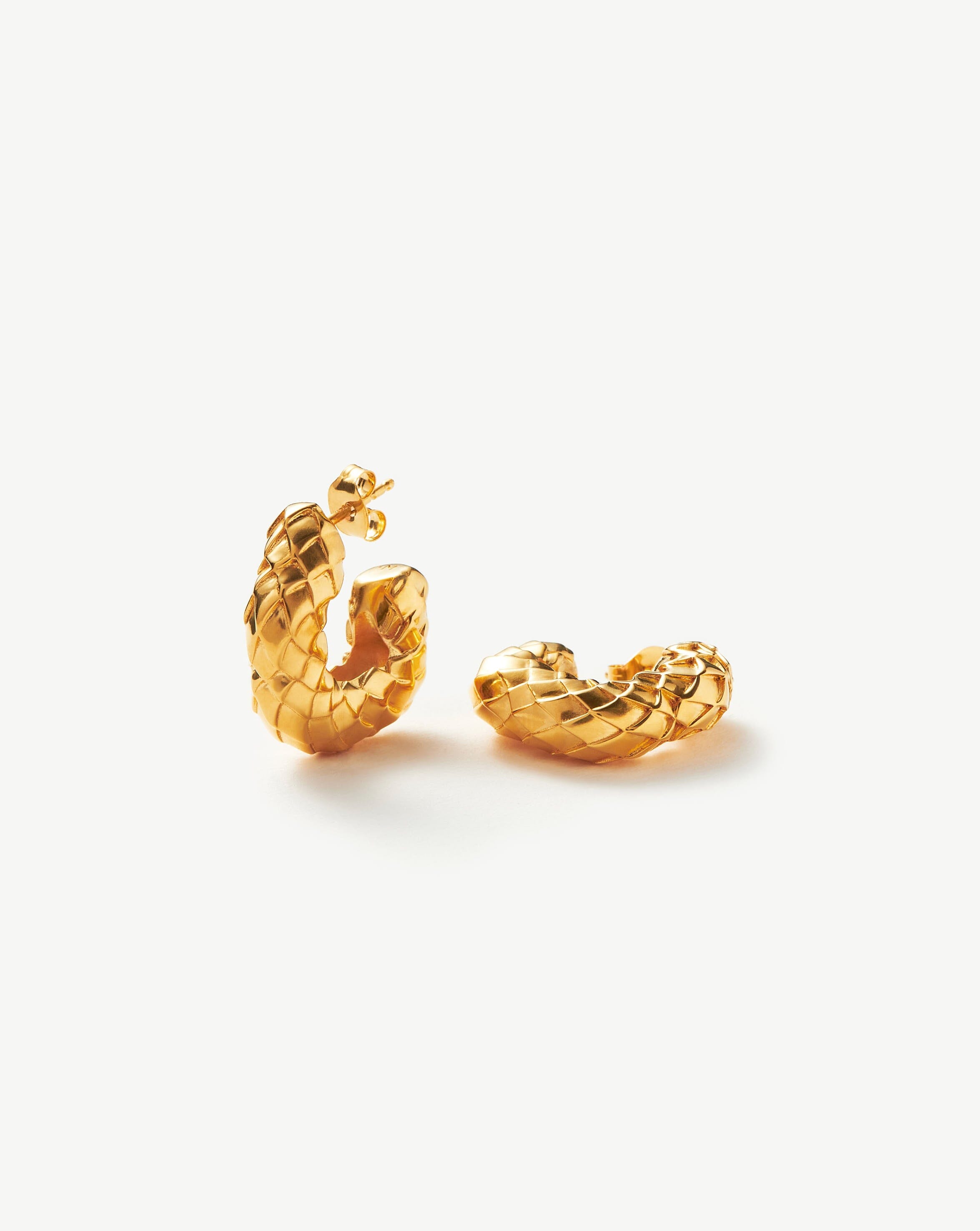 Vincy V-Shape Hoop Earrings 18K Gold/Silver – Oblession