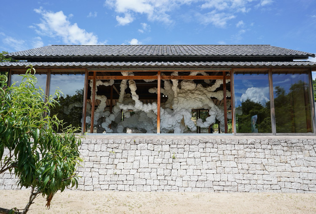 Kohei Nawa’s installation in “F Art House” on Inujima. Kazuyo Sejima was the architect for all of Inujima’s “Art House Project” buildings. Photo by the author.