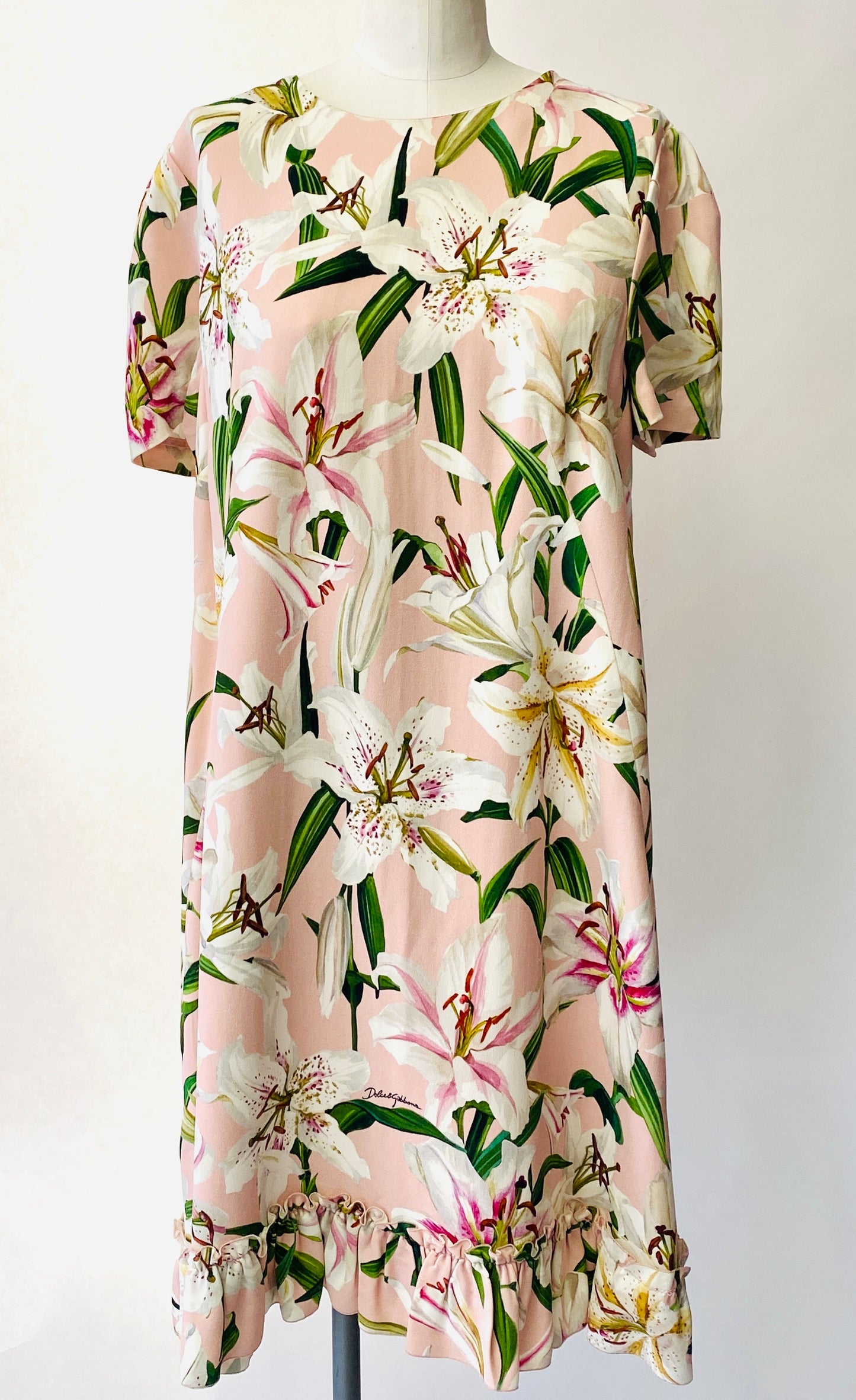 DOLCE GABBANA Light Pink White Lily Print Dress | Size 46 – Kouture  Consignment & New
