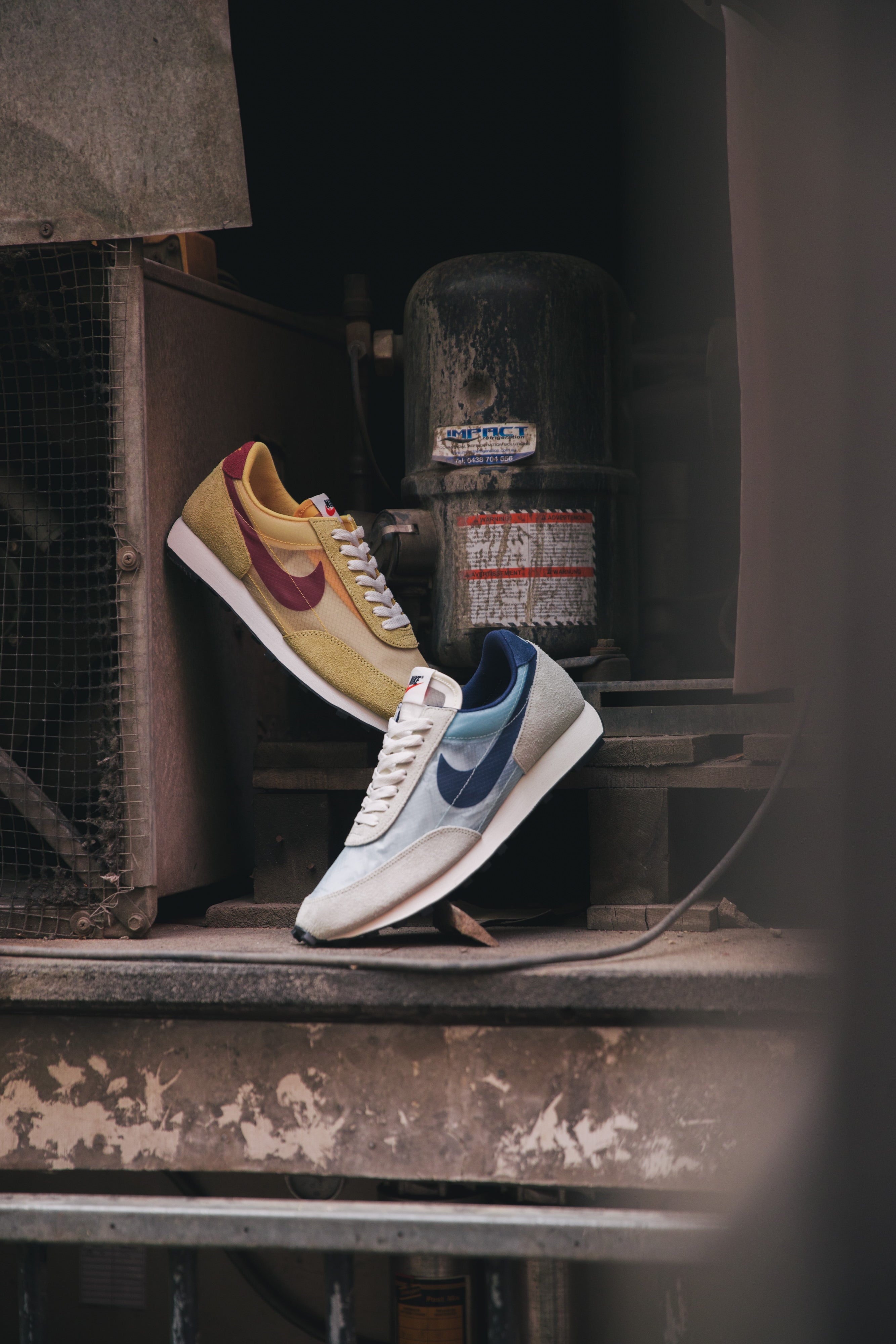 nike daybreak sp gold