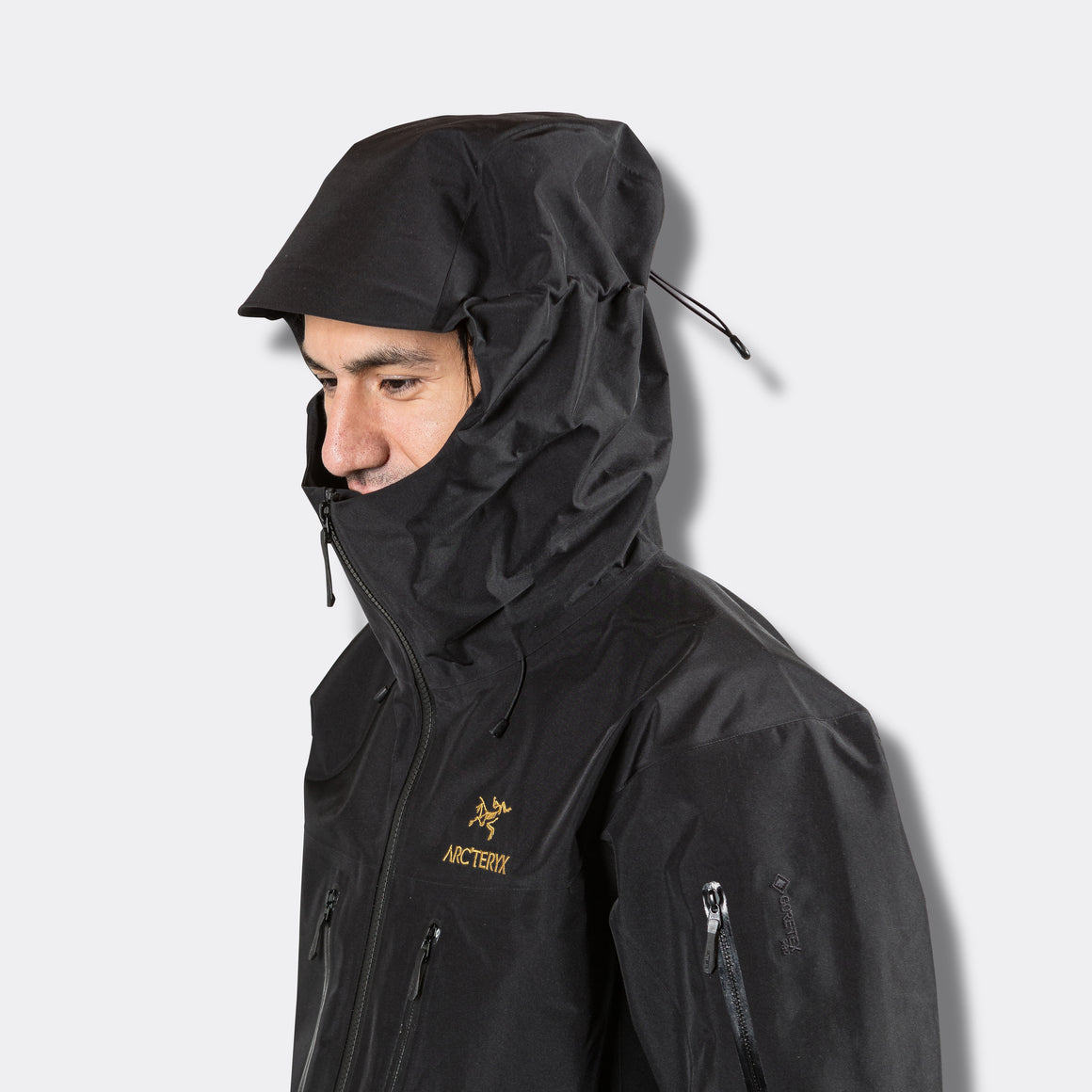 22AW新品 ARC'TERYX alpha sv 24K black M承知しました - マウンテン 