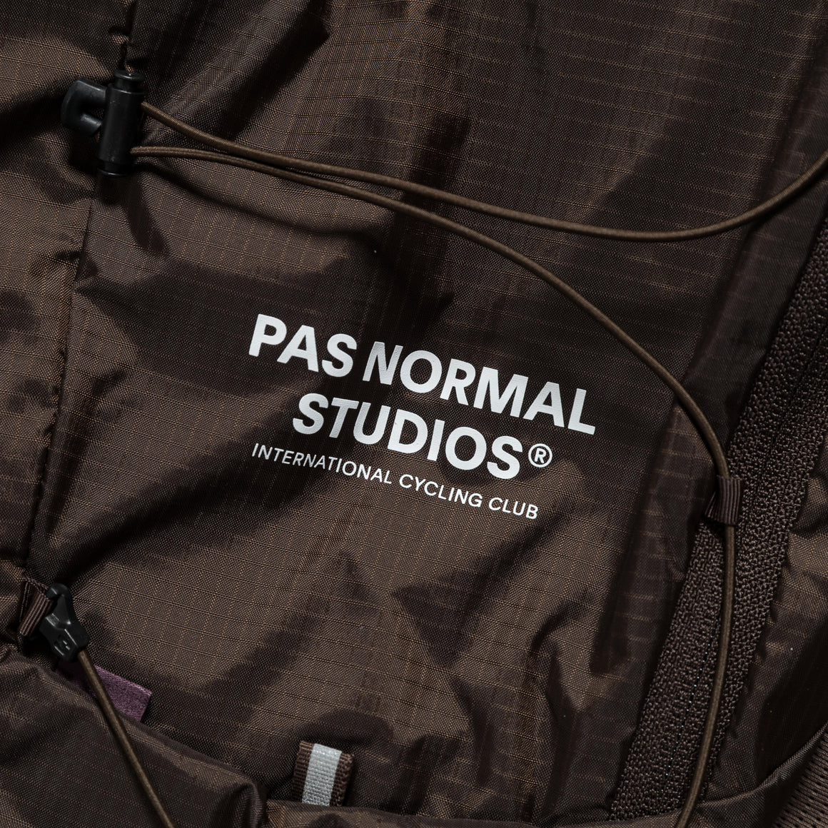 Salomon Active Skin 8 Vest x Pas Normal Studio | Up There