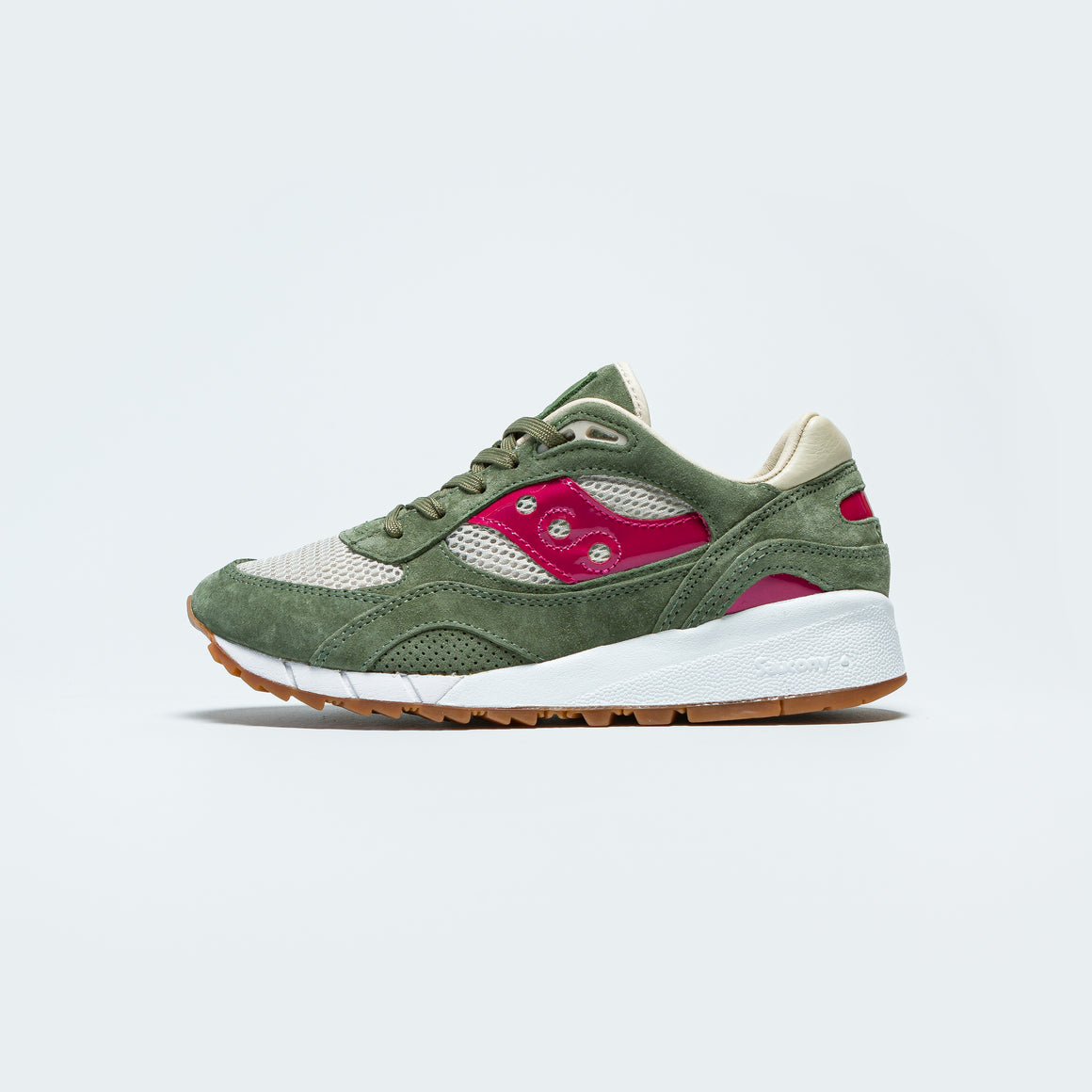 saucony international shipping