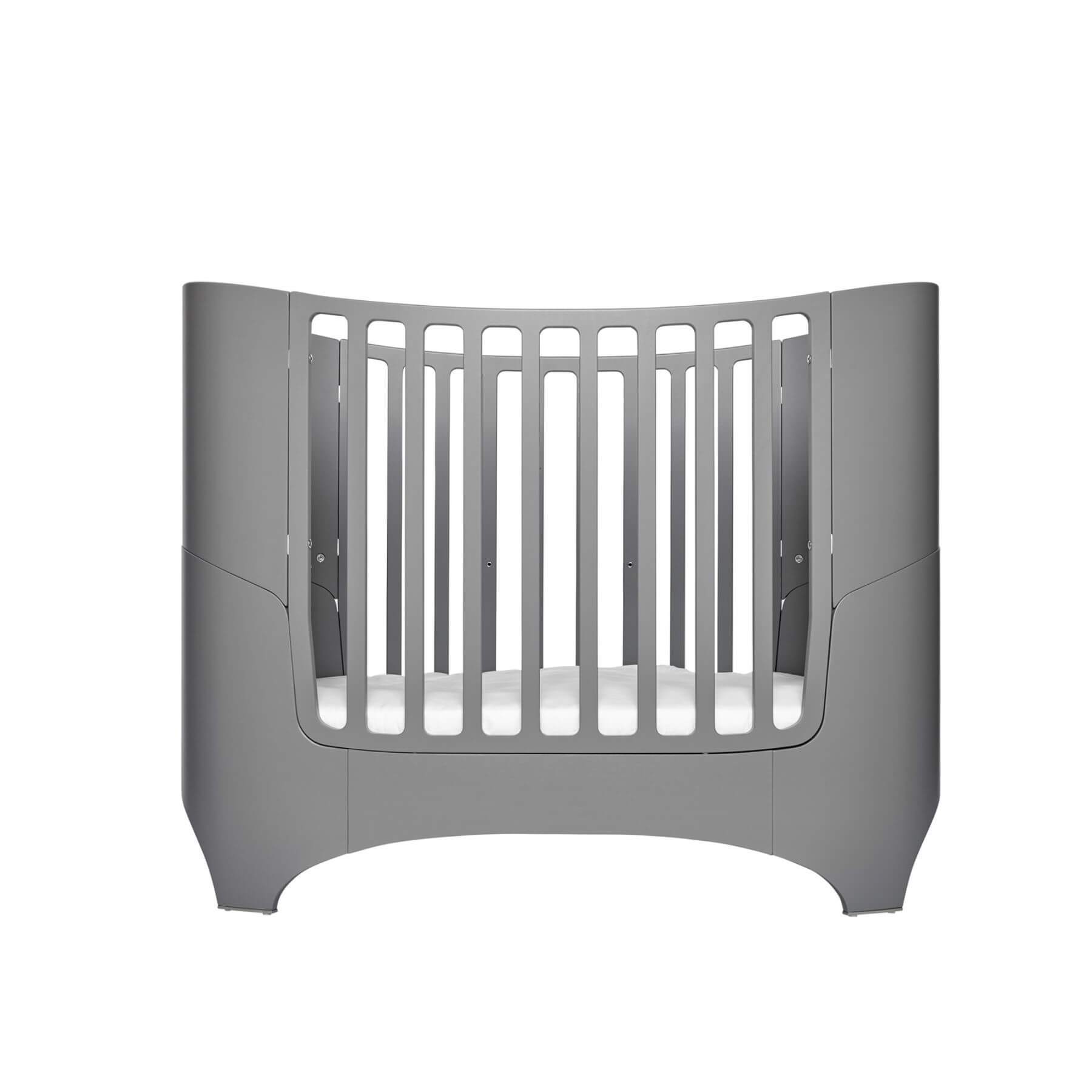 leander cot size