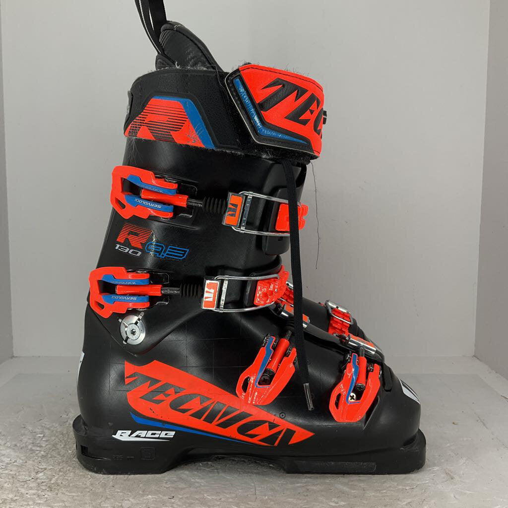 Tecnica R9.3 130 Ski Boots – Lone Pine Gear Exchange