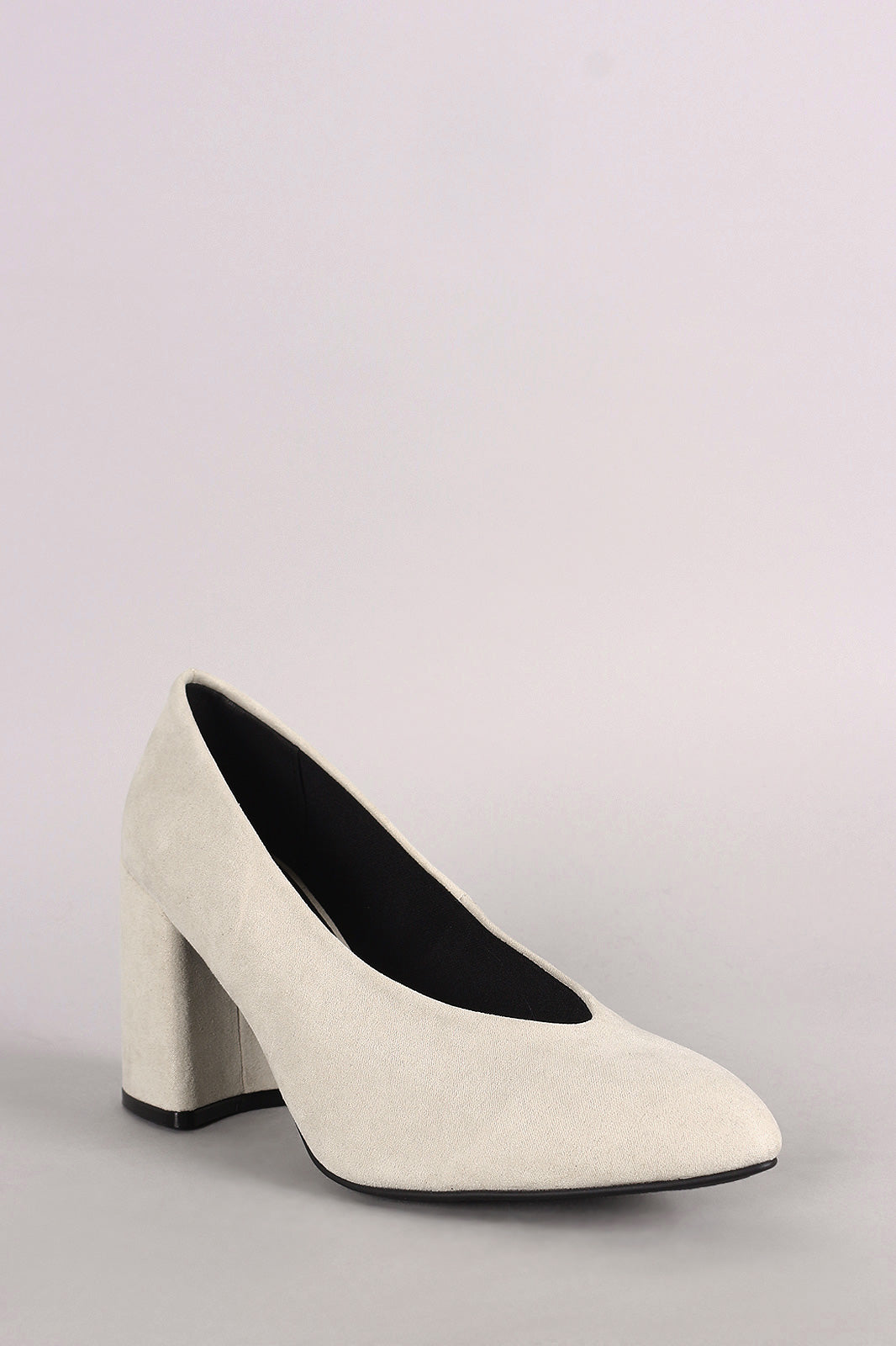 qupid v cut pumps