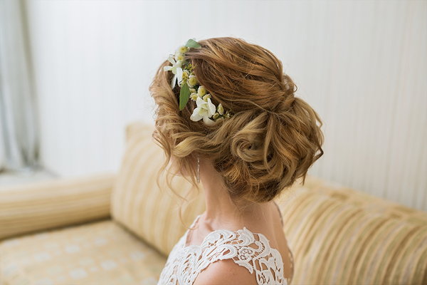 Best Indian Bridal Hairstyles For Your Wedding  All About The Woman