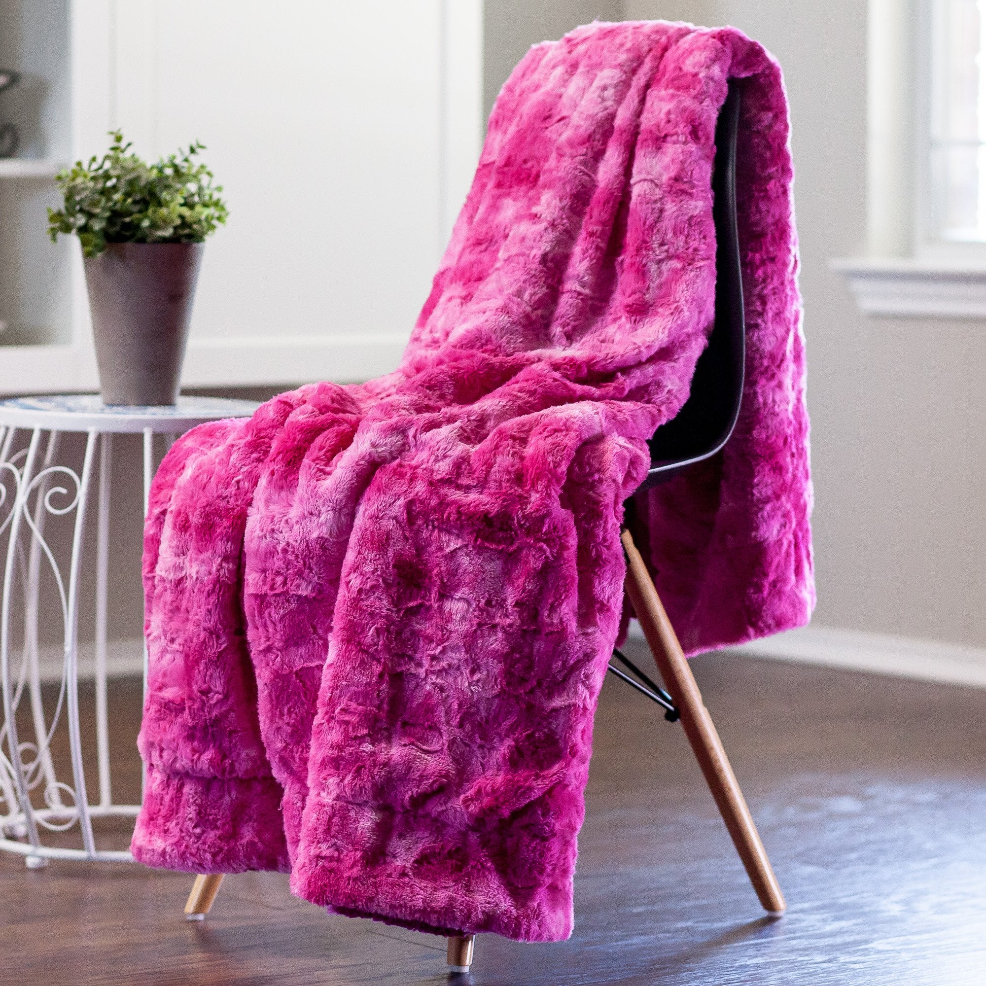8 Mo Finance Chanasya Fuzzy Faux Fur Throw Blanket Light Weight Abunda