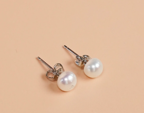 Peach Stud Pearl Earrings