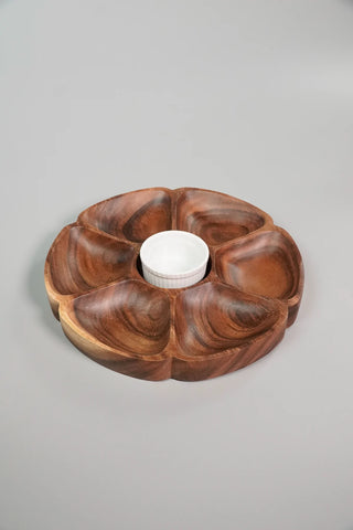 wooden round chip and dip tray