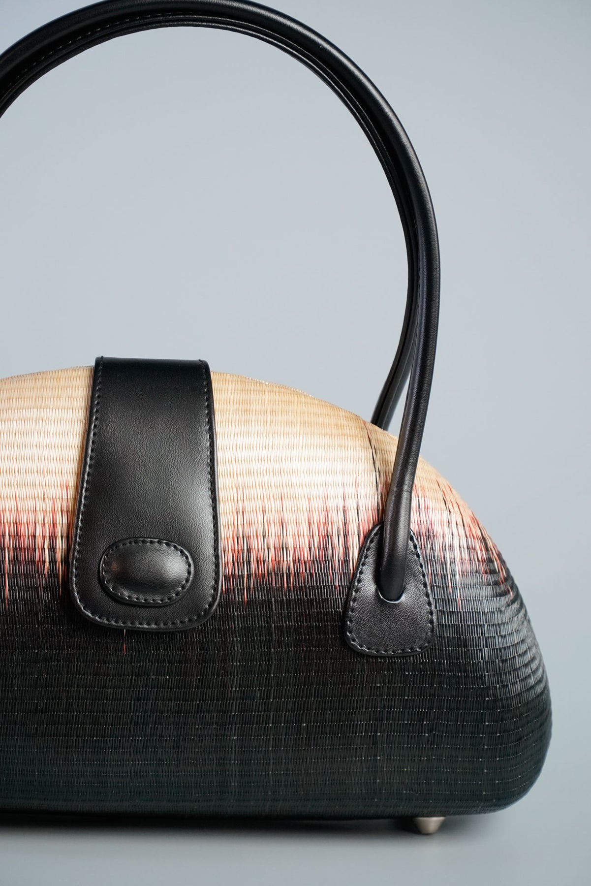 Oval Buntal Handbag with Leather Strap and Clasp, Kultura Filipino –  Kultura Filipino