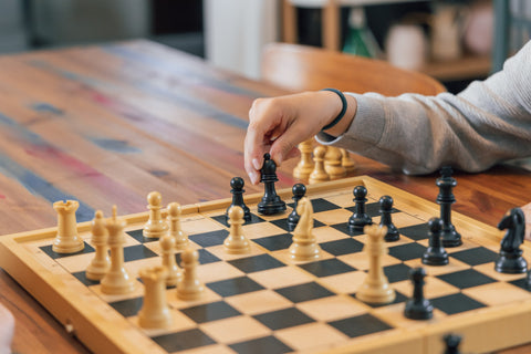 Win At Chess Fast With These 10 Tips And Tricks For Beginners