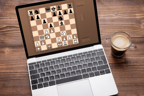 Internet Chess On A Real Chessboard