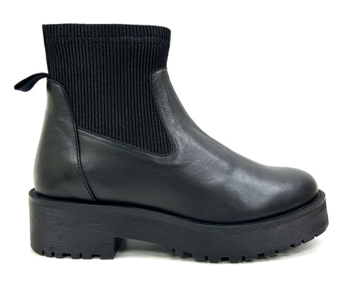 Black Leather Chelsea Boot oobash