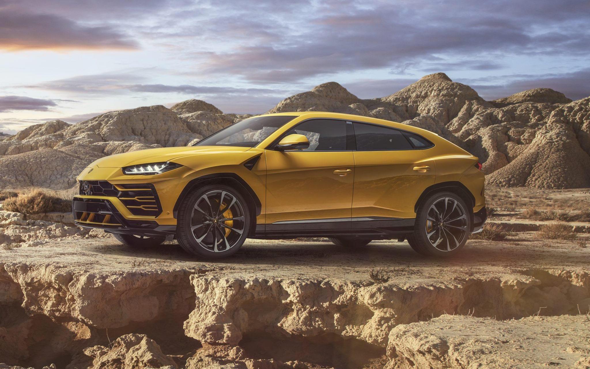 Lamborghini Urus Wonders of Luxury best SUV car