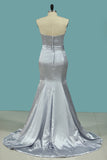 2022 Sexy Mermaid Elastic Satin Silver Prom Robes Sweetheart Zipper Up With Beading