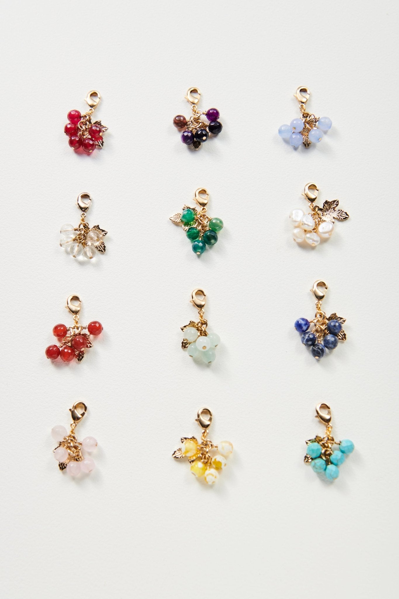 4, 20 or 50 Pieces: White and Gold Flower Charms