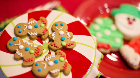 Bake gingerbread cookies with Vision Buddy