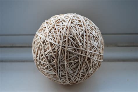 Rubber band Ball, bored