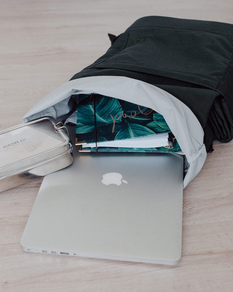 Wickelrucksack Hugo mit Laptopfach, doppelten Boden und seitlichen Handyfach