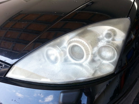 How to clean headlights properly with Renewcar