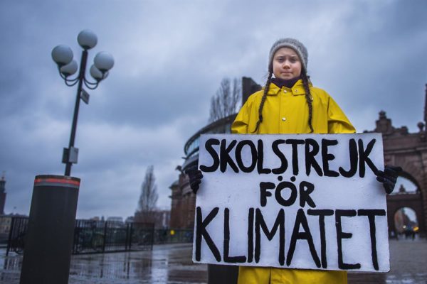 Greta_Thunberg_save_the_planet