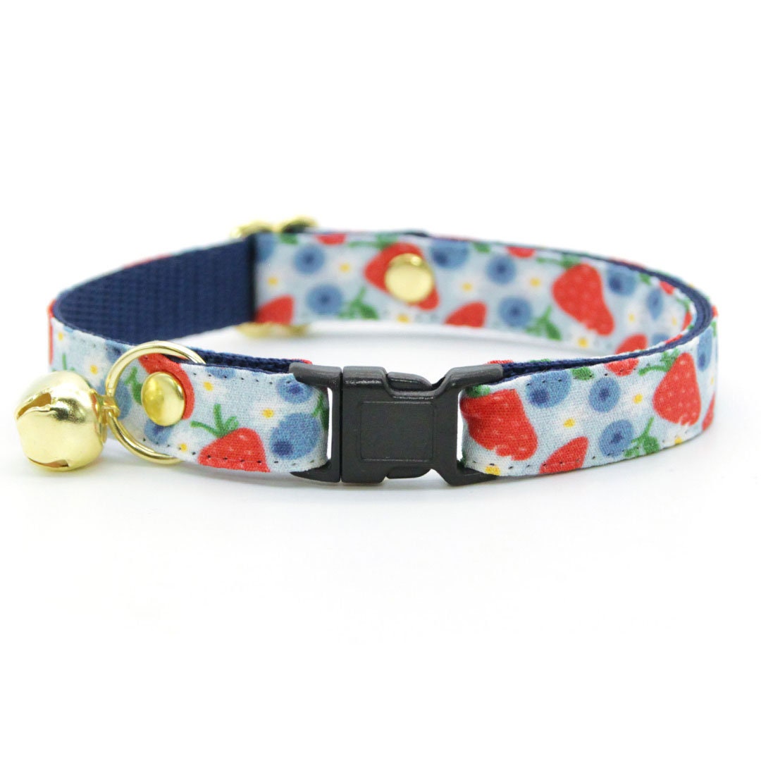 Cat Collar - "Berry Bramble" - Blueberry Cat Collar, Strawberry Blueberries Summer Fruit, Red Blue Patriotic Cat Collar / Breakaway Buckle or Non-Breakaway / Cat, Kitten + Small Dog Sizes