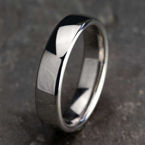 Polished White Gold Men's Wedding Band