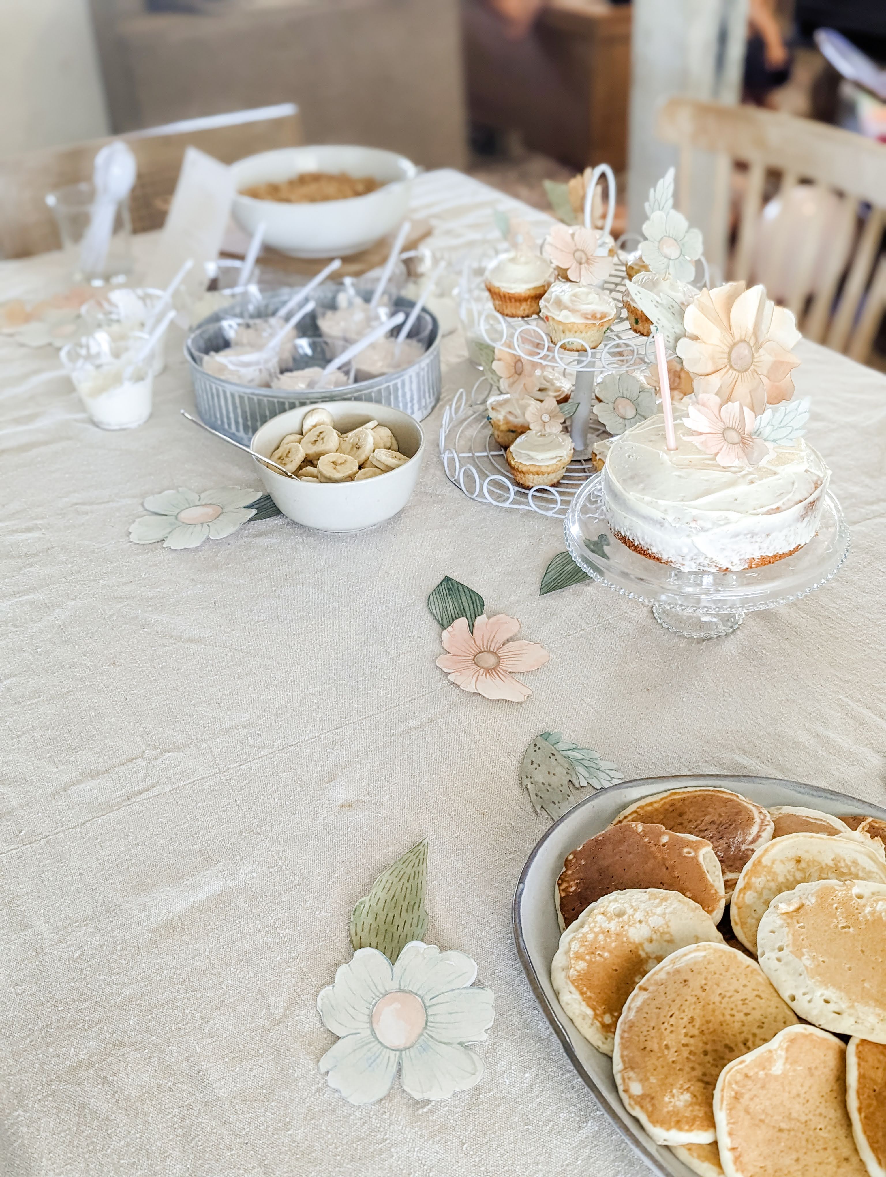 garden party table decor