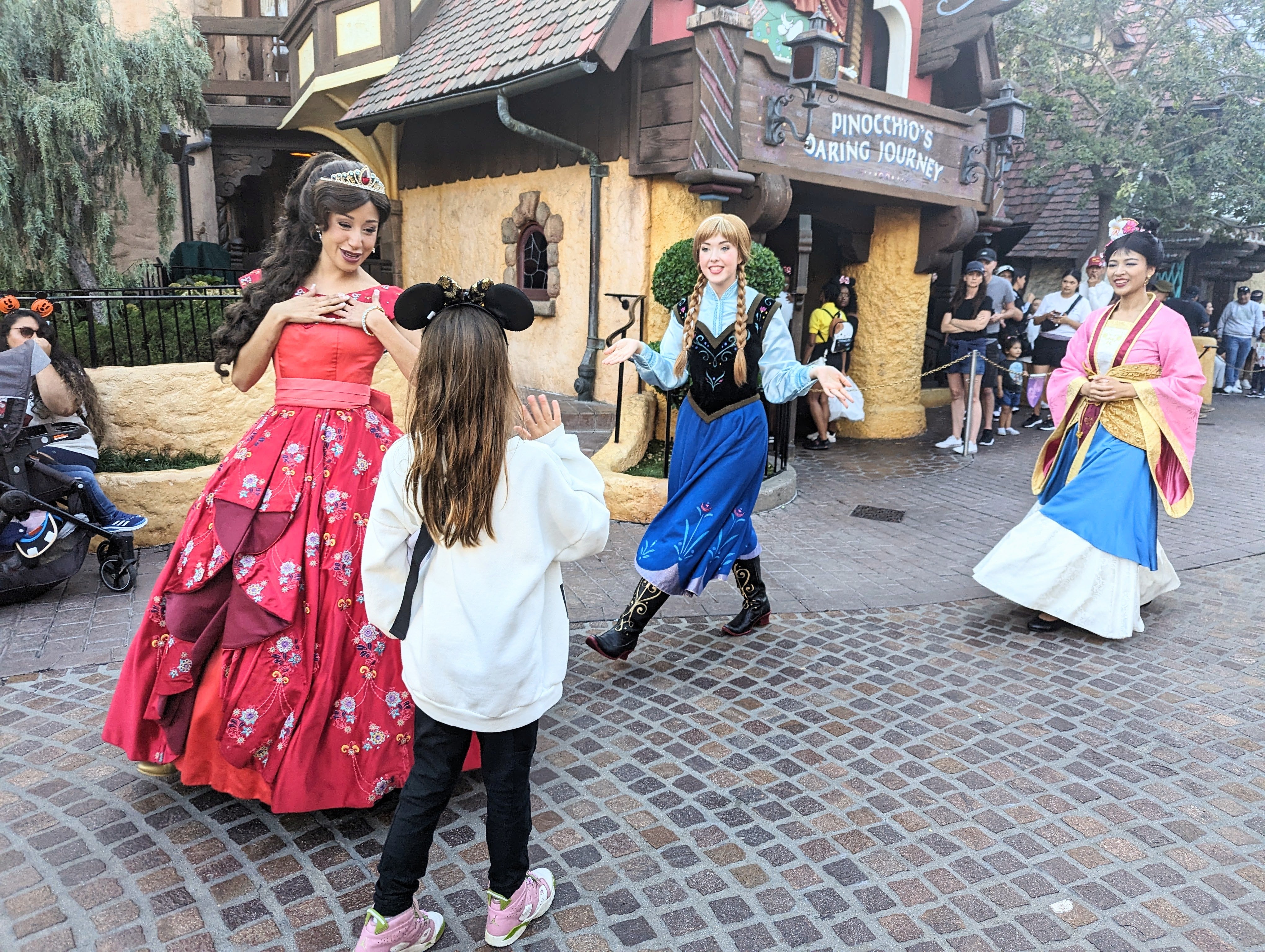 tips for bringing kids to disneyland