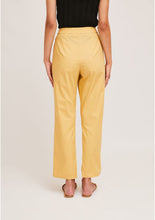 Carica l&#39;immagine nel visualizzatore di Gallery, COMPANIA FANTASTICA - Pantaloni dritti gialli
