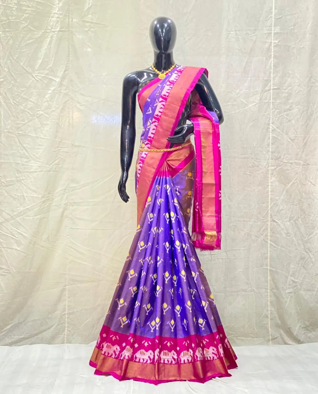 Trends in Pochampally Silk Sarees Online | Tapathi