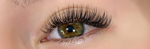 Trend Alert! What Are Wet Look Lashes?