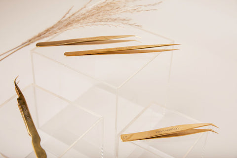 Collection of tweezers for eyelash extensions