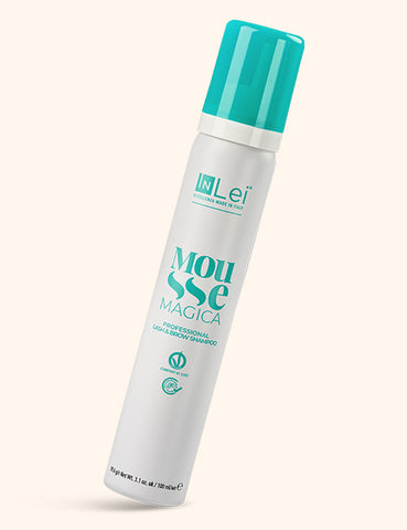 Mousse lash shampoo for cleansing natural lashes during a lash lift