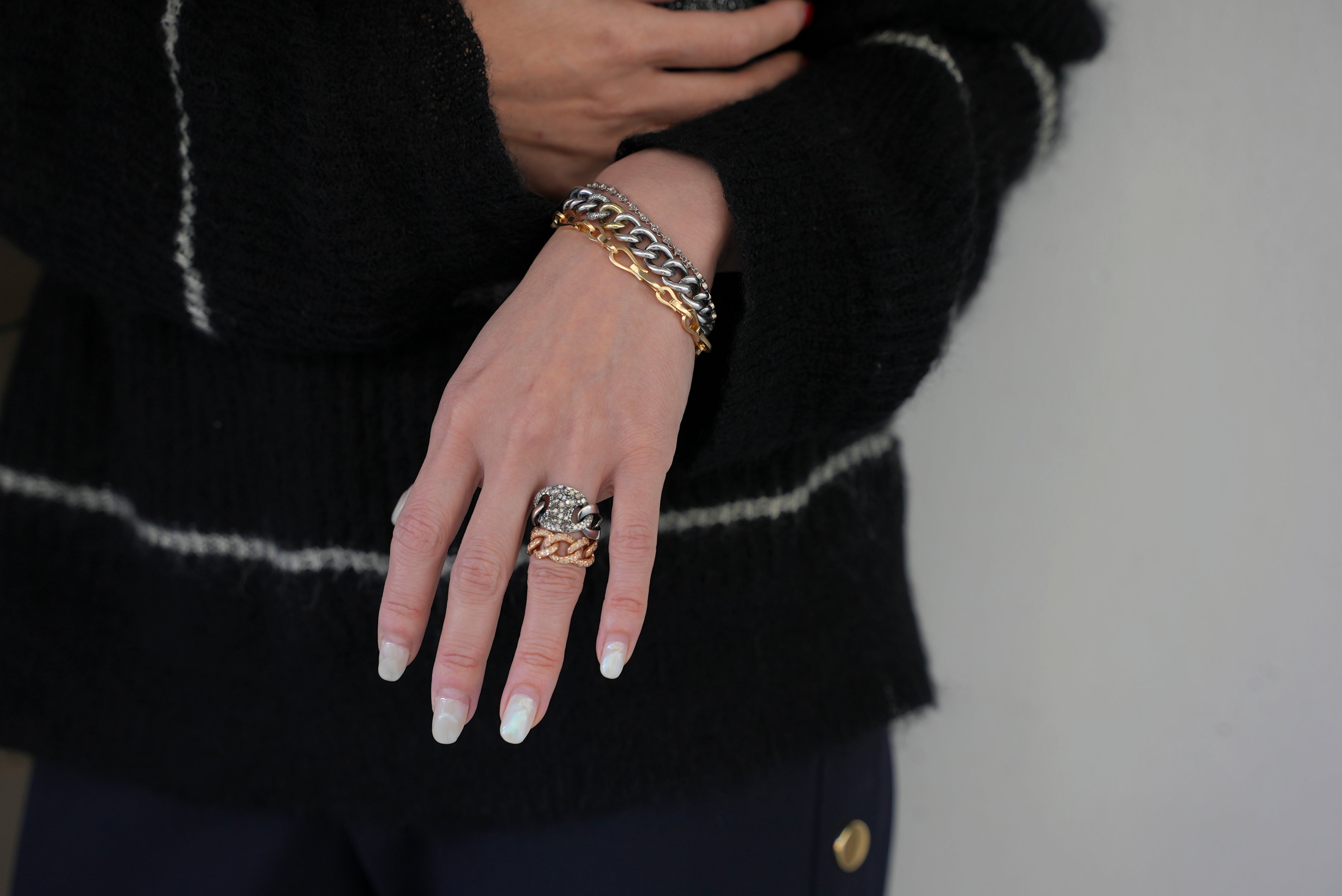 Styling Sample - Humete Mix Pave Ring - – hum online store