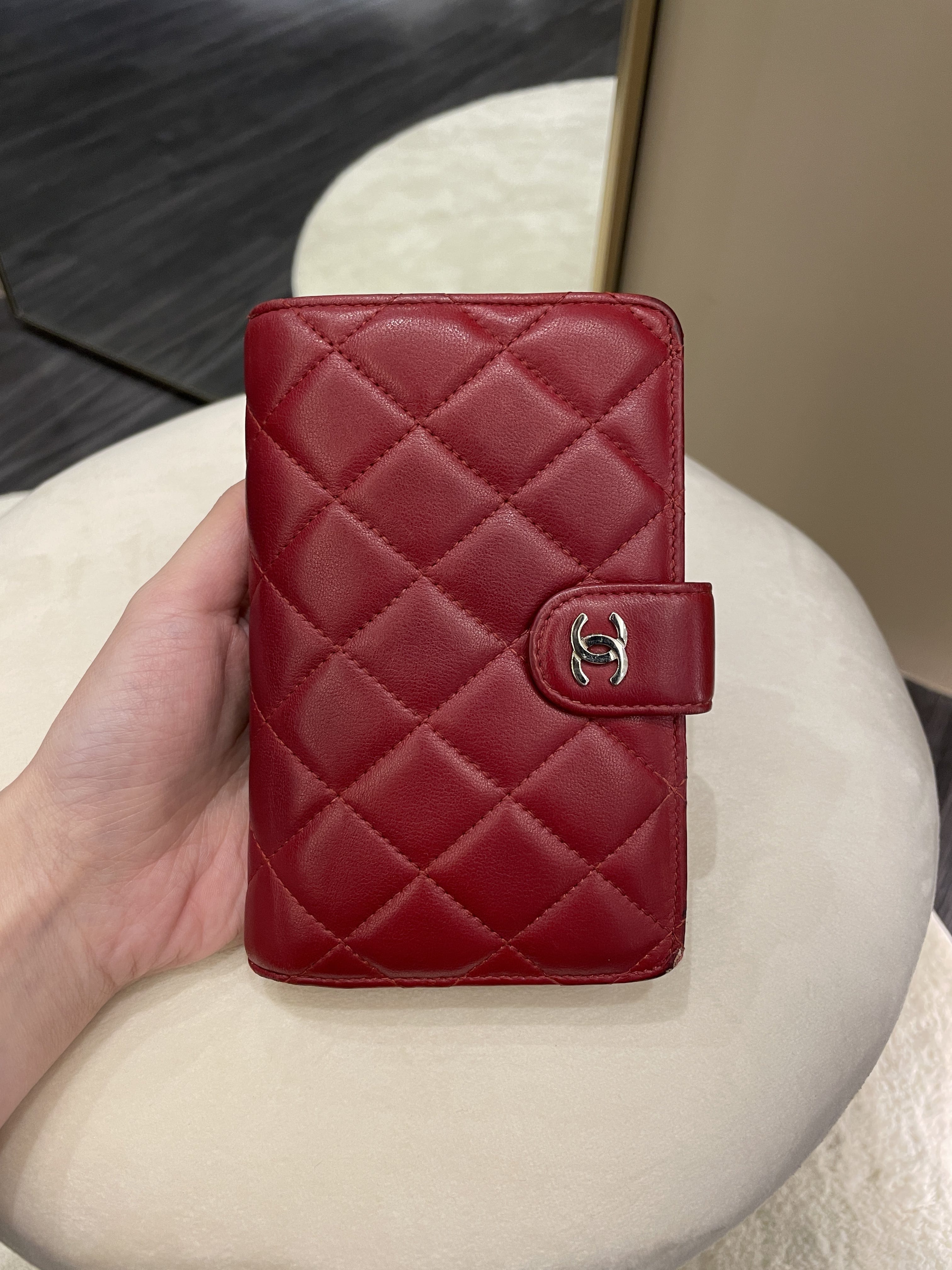 Chanel  Red Patent BiFold CC Yen Wallet  VSP Consignment