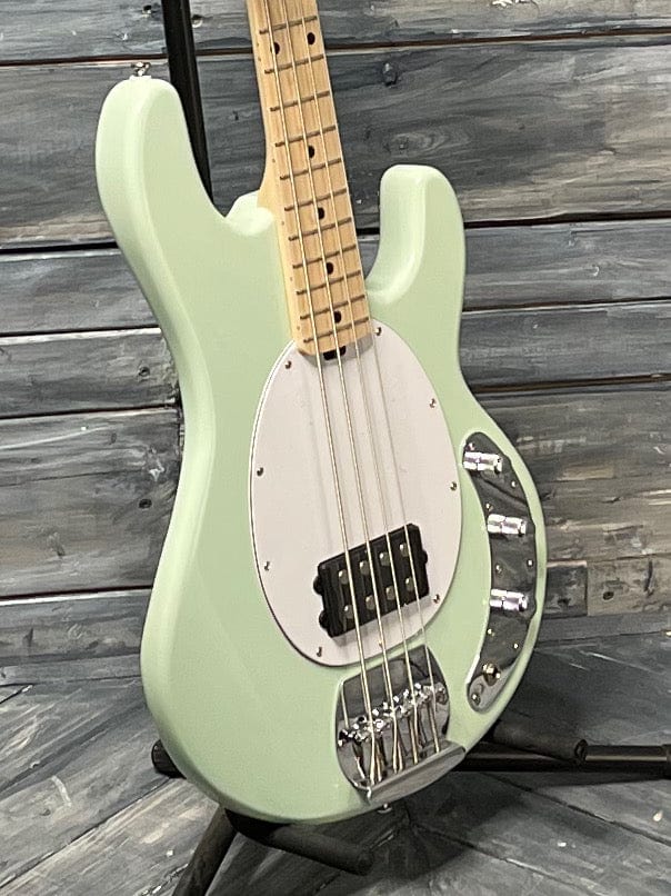 STERLING by Musicman STINGRAY RAY4 ベース-